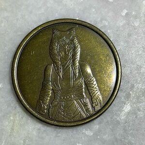 Disneyland Star Wars Themed Medallions Mandalorian Ahsoka Tano Collector Coin